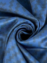 Load image into Gallery viewer, Geo Zip Polo
