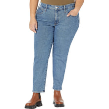 Load image into Gallery viewer, Relaxed Straight Mom Jeans

