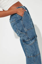 Load image into Gallery viewer, Wide Leg Cargo Denim Jeans
