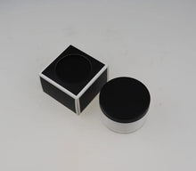 Load image into Gallery viewer, Silky Mineral Setting Powder Base
