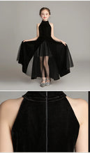 Load image into Gallery viewer, Elegant Sleeveless Princess Evening Dress
