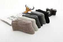 Load image into Gallery viewer, Super Thick Merino Winter Socks
