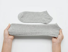 Load image into Gallery viewer, Men’s Large-Size Breathable Ankle Socks (5 Pairs)
