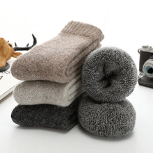 Load image into Gallery viewer, Super Thick Merino Winter Socks
