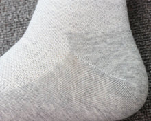 Load image into Gallery viewer, Men’s Breathable Cotton Crew Socks
