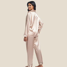 Load image into Gallery viewer, Silky Satin Plus Size Pajamas
