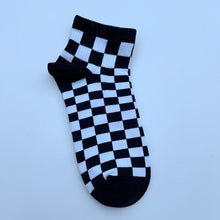 Load image into Gallery viewer, Unisex Korean Checkerboard Ankle Socks
