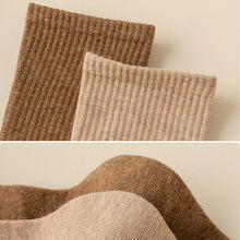 Load image into Gallery viewer, Combed Cotton Business Crew Socks
