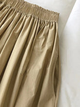 Load image into Gallery viewer, Elegant High Waist Pleated Midi
