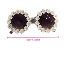 Load image into Gallery viewer, Pet Accessories Flower Sunglasses Circular Role Playing Glasses Photo Props Glasses For Cats And Small And Paracord Dog Leash
