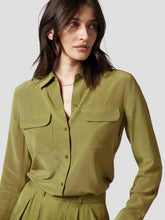 Load image into Gallery viewer, Women Real Silk Shirts Classic Double Pockets Solid Color Casual Fashion Long Sleeve Thin Shirt Blouses Tees
