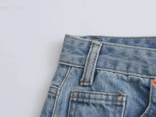 Load image into Gallery viewer, Slanted Placket Retro Wide Jeans
