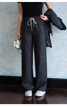 Load image into Gallery viewer, Elegant Peaked Lapel Suit Set
