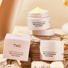 Load image into Gallery viewer, Apply the Cream Before Makeup, Moisturizing Foundation Cream - Lasting Moisturizing, Creating a Natural Foundation

