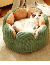 Load image into Gallery viewer, Petal Shaped Pet Bed, Plush Round Dog &amp; Cat Cushion Mat with Knitted Texture, Ultra Soft Warm Nest for Kittens Puppies in Winter
