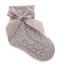 Load image into Gallery viewer, Baby Girl Lace Ruffle Grip Socks
