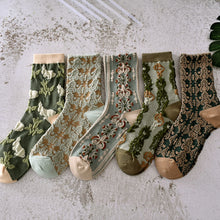 Load image into Gallery viewer, Vintage Jacquard Mid Calf Socks
