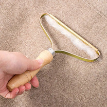 Load image into Gallery viewer, Portable Lint Remover Pet Hair Remover Brush Manual Lint Roller Sofa Clothes Cleaning Lint Brush Fuzz Fabric Shaver Brush Tool
