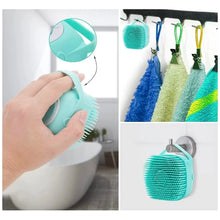 Load image into Gallery viewer, Ergonomic Anti-Slip Bath Brush
