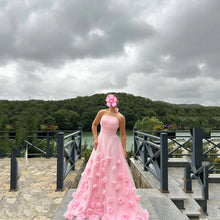 Load image into Gallery viewer, Luxurious Strapless Floral Evening Dress
