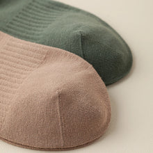 Load image into Gallery viewer, Men Socks Natural Ramie-cotton Soft Socks Breathable with Antibacterial Deodorizing
