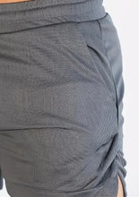 Load image into Gallery viewer, Men's Geometric Pattern Basketball Shorts with Mid Waist Micro Elastic Quick Drying Breathable Sports Pants for Running  Fitness
