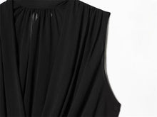 Load image into Gallery viewer, Women's Top 2026 New Spring Summer Fashion Black Sleeveless Pleated Top for Women Casaul Chic Women Top
