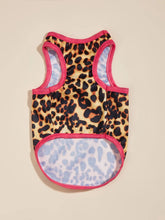 Load image into Gallery viewer, Pet clothes: dog and cat vest Light, breathable, comfortable, simple, generous, fresh and cute, suitable for all seasons
