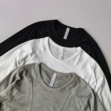 Load image into Gallery viewer, Yoga Clothes for Women, Sports Tops, Round Neck, Seamless, Slim, Running Shirt Fitness Workout Long Sleeves Gym T Shirt, Winter
