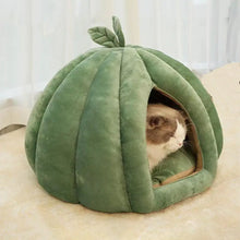 Load image into Gallery viewer, Cat Beds For Indoor Cats Pumpkin Cat House Enclosed Cat Bed Cat Cave Thickened Halloween Pet Bed Cat Hideaway For Kittens Small
