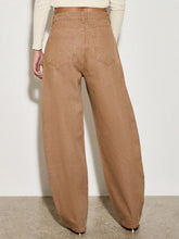 Load image into Gallery viewer, European style  American retro  high waisted wide leg jeans for women  new style for spring summer 2025  loose and slimming effe
