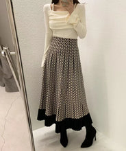 Load image into Gallery viewer, Retro Knitted Pleated Midi Skirt
