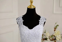 Load image into Gallery viewer, Sleeveless Wedding Dresses Classic Sweetheart Vestido De Noiva Luxury Lace Bridal Ball Gown Formal Robe De Mariee Customized
