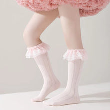 Load image into Gallery viewer, Lace Ruffle Baby Knee Socks
