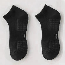Load image into Gallery viewer, Cushioned Breathable Running Socks
