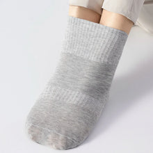 Load image into Gallery viewer, Plus Size Cotton Crew Socks
