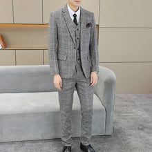 Load image into Gallery viewer, Three Piece Wedding Business Suit
