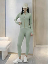 Load image into Gallery viewer, Women's Yoga Set Stand Collar Zip Jacket, Slim Fit Long Sleeve Sports Fitness Yoga Wear
