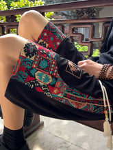 Load image into Gallery viewer, Men's ethnic embroidery pattern shorts with pockets, summer casual drawstring shorts, suitable for outdoor and beach casual wear
