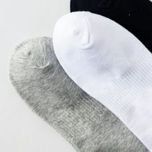 Load image into Gallery viewer, Plus Size Cotton Crew Socks

