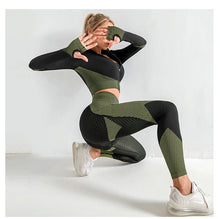 Load image into Gallery viewer, High-Waisted Leggings for Women, Perfect for Yoga and Fitness, Seamless and Peach-Bum Design
