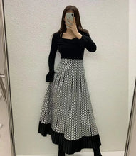 Load image into Gallery viewer, Retro Knitted Pleated Midi Skirt
