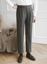 Load image into Gallery viewer, Classic Pleated Business Suit Trousers
