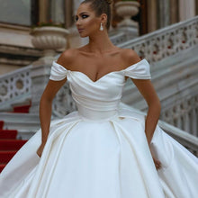Load image into Gallery viewer, Elegant White Wedding Dresses 2023 Off Shoulder Sweep Train Bride Dress Lace Up Back Satin Wedding Evening Gown Vestido De Novia
