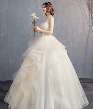 Load image into Gallery viewer, Customized Wedding Dresses New Wedding Gown for Bride Plus Size Wedding Dress Vestido Da Noiva Lace Up
