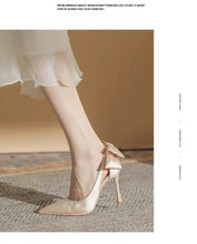 Load image into Gallery viewer, Wedding Heels Women Luxury Brand Design String Bead Pearls High Heels Ladies Sexy Elegant Pointed Toe White Black Pumps

