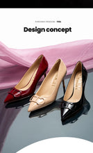 Load image into Gallery viewer, Black Patent T Strap Heels
