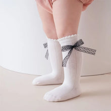 Load image into Gallery viewer, Princess Lace Bow Baby Socks
