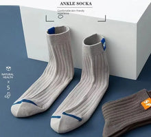 Load image into Gallery viewer, Winter Mid Calf Sport Socks
