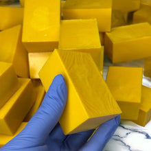 Load image into Gallery viewer, 100g Turmeric Hand Made Soap, Lemon Kojic Acid Soap, Shower and Facial Soap
